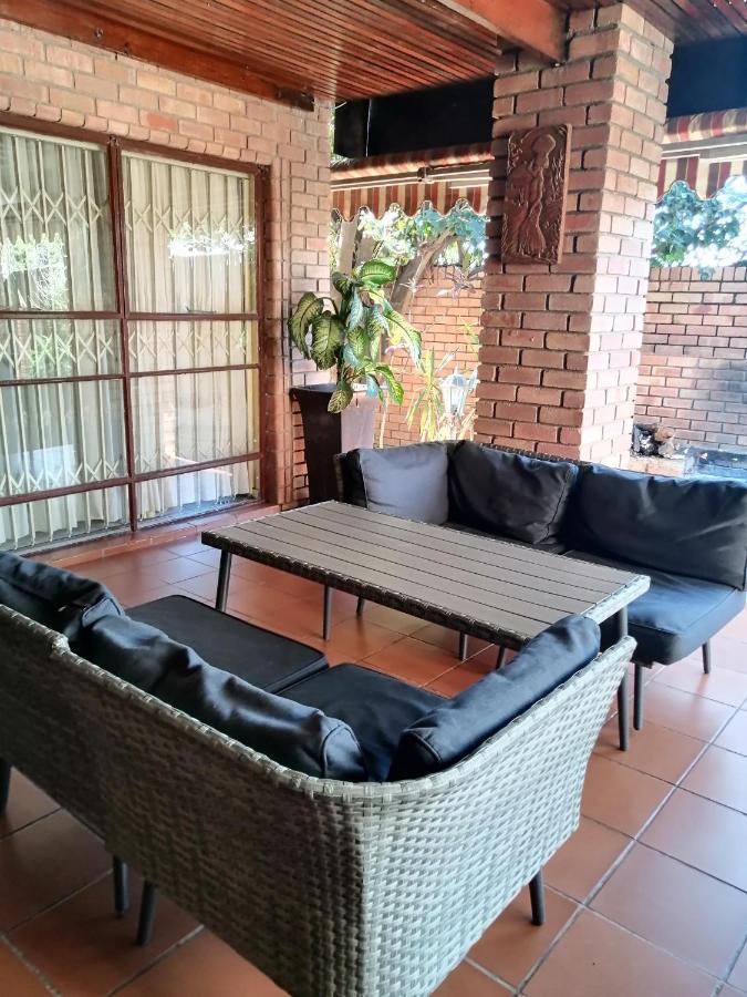 Mamli Guestlodge & Conferencing Schoemansdal Luaran gambar