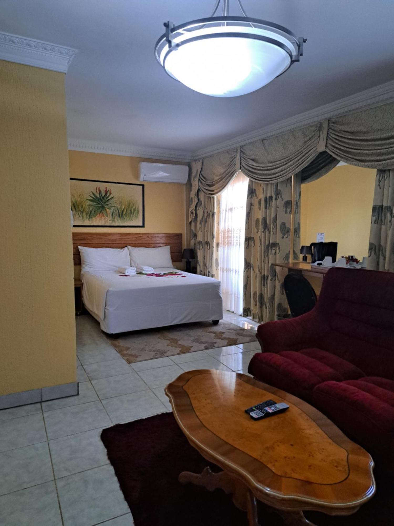 Mamli Guestlodge & Conferencing Schoemansdal Luaran gambar